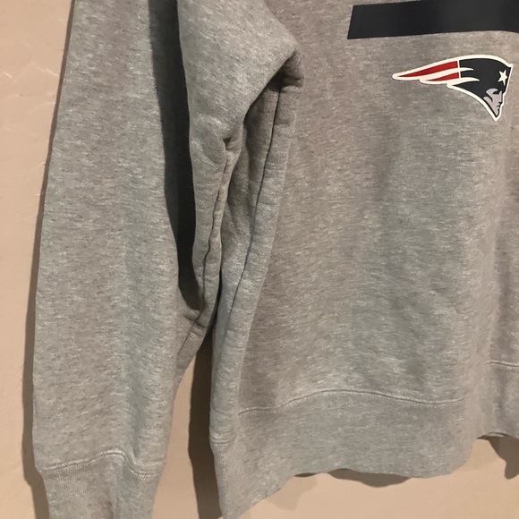 Nike New England Patriots Gray Sweatshirt and Blue Hat Ball Cap Size Small - Picture 3 of 15